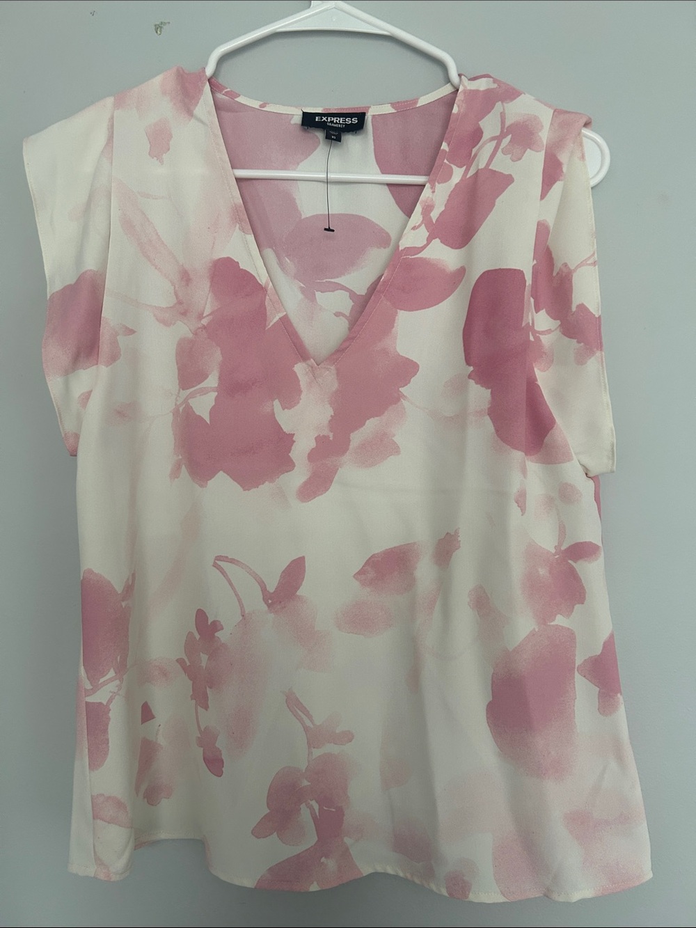 Express Pink and Cream Watercolor Floral V-Neck Blouse